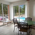 Les Hirondelles Avec Piscine Chauffée Appartamento *