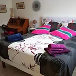 Les Hirondelles Avec Piscine Chauffée *